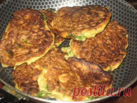 Оладушки из кабачка и моркови с петрушкой