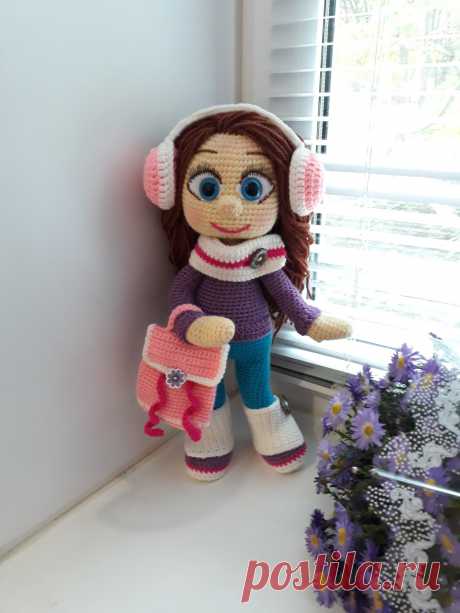 PDF Модница крючком. FREE crochet pattern; Аmigurumi doll patterns. Амигуруми схемы и описания на русском. Вязаные игрушки и поделки своими руками #amimore - большая кукла, каркасная куколка, девочка.
