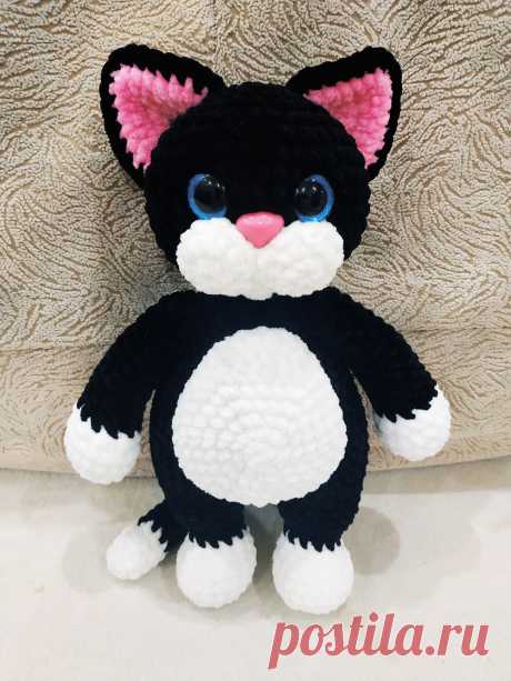 PDF Кот Феликс крючком. FREE crochet pattern; Аmigurumi doll patterns. Амигуруми схемы и описания на русском. Вязаные игрушки и поделки своими руками #amimore - плюшевый котик, кот, кошечка, кошка, котенок.