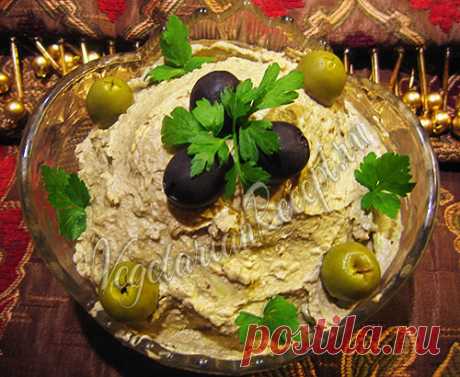Паштет из авокадо - пошаговый рецепт с фото Вкусный паштет из авокадо и орехов. Никто не догадается из чего приготовлен этот паштет.