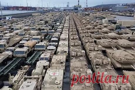 В сети появились кадры с военной техникой США в польском порту. Военную технику США, принадлежащую 3-й бронетанковой бригаде 1-й кавалерийской дивизии, готовятся передислоцировать в континентальную часть США после участия в учениях AtlanticResolve. 800 единиц военной техники из США привезли в Польшу в начале декабря. Там в том числе были бронированные машины и танки Abrams.