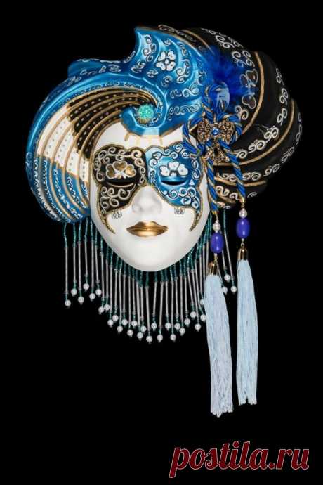 Venetian Mask Blu Madalena