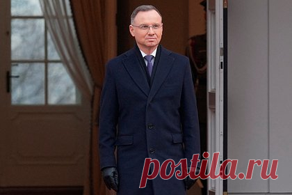 Президент Польши вернул назад слова об отсутствии возможности Киева вернуть Крым. Президент Польши Анджей Дуда указал на расслабленную обстановку, когда во время интервью 2 февраля он заявил о невозможности Украины вернуть Крым. Дуда также заявил, что в своих размышлениях он сослался на дискуссии международного экспертного сообщества, которые он слышит на различных площадках.