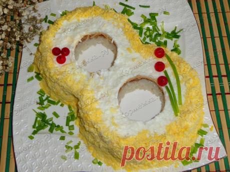 Салат 8 Марта с курицей и сыром - Кормежка.ру