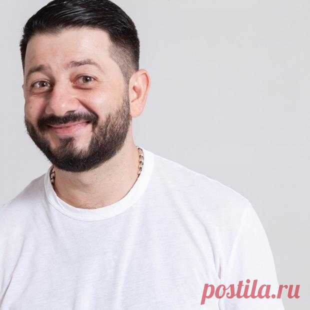 Михаил Галустян впервые вывел Супер Жорика на сцену и произвел фурор выступлением в Сочи
