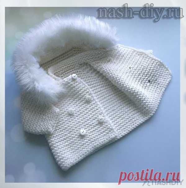 ДЕТСКИЙ ВЯЗАНЫЙ КАРДИГАН СПИЦАМИ С КАПЮШОНОМ НА МЕХУ,
описание: http://nash-diy.ru/vjazanie-dlja-detej/teplye-detskie..