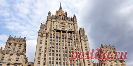#ДонбассРоссия #ПобедаБудетЗаНами #давиевромайдан 

Россия приостановила действие меморандума о предотвращении инцидентов с США в Сирии

Россия приостановила действие меморандума о предотвращении авиаинцидентов в Сирии в ответ на ракетный удар США по сирийской авиабазе, сообщается на сайте МИД России. 

"Российская сторона приостанавливает действие Меморандума о предотвращении инцидентов и обеспечении безопасности полетов авиации в ходе операций в Сирии, заключенного с США...
