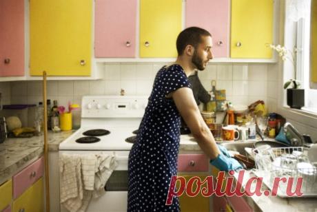 5 вещей, которые нужно обсудить до вступления в брак «В браке многое принимается, компромиссы очень важны, супруги — неидеальные люди, и всегда будут вещи в одном супруге, которые раздражают другого, и с которыми не хочется мириться. Но есть 5 фундаментальных вещей, которые имеет смысл глубоко и искренне обсудить до