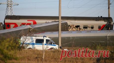 Трое пострадавших в ЧП с поездом под Волгоградом находятся в тяжёлом состоянии. Три человека, пострадавшие при сходе с рельсов вагонов пассажирского поезда в Волгоградской области, находятся в тяжёлом состоянии, сообщил министр здравоохранения России Михаил Мурашко. Читать далее