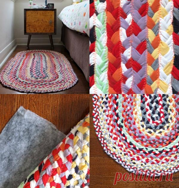 Коврик из старых вещей своими руками Если у вас есть в наличии старые футболки, с которыми вы готовы расстаться без лишних сожалений, предлагаем вам пустить их в дело и сплести такой коврик!
Коврик из лоскутков, а точнее, из разрезанных ...