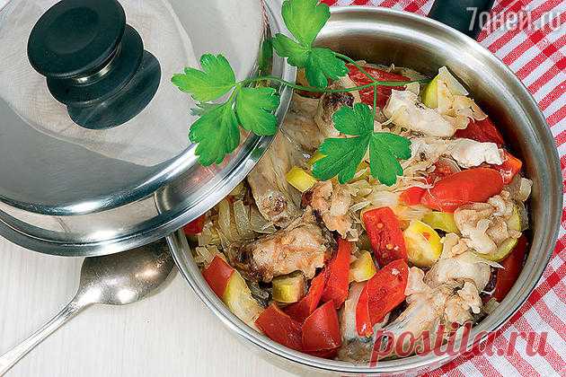 Рецепты от Дарьи Донцовой: запеканка из индейки с кабачками, рагу из кабачка и курицы и кексы из кабачка стр.3 - 7Дней.ру