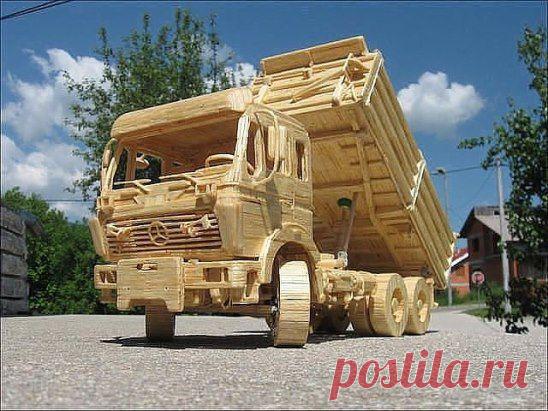 Камаз из дерева.  если кому  не трудно поставит класс!!!