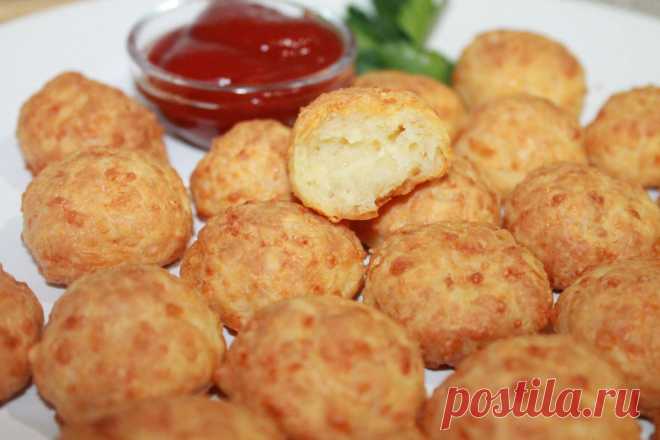 Сырные шарики в духовке | Fresh.ru