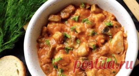 Гуляш из курицы и шампиньонов в томатной подливе | Вкусные рецепты