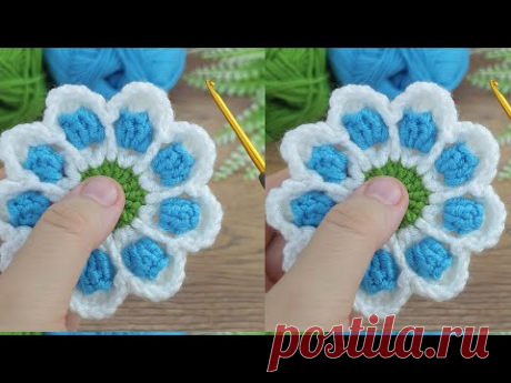 The perfect harmony of blue green and white!!! Very easy crochet motif flower model #crochet