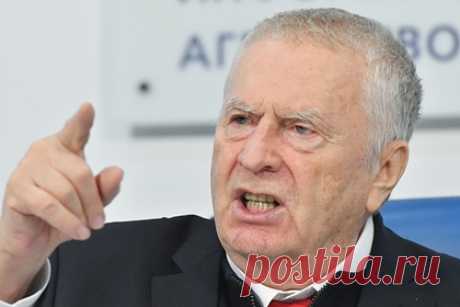 Жириновский отреагировал на избиение пассажира метро дагестанцами. Лидер ЛДПР Владимир Жириновский отреагировал на избиение пассажира метро дагестанцами. По его словам, напавшим на пассажира в метро гражданам необходимо вменять самые жесткие сроки заключения. «Сама сцена избиения показывает нутро людей, что-то такое зверское, человеконенавистническое», — сказал политик.