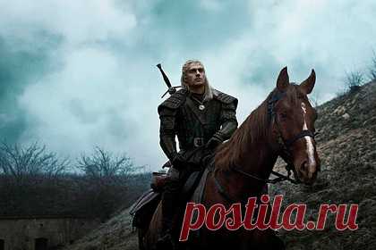 Раскрыт заработок Генри Кавилла за съемки во втором сезоне «Ведьмака». Гонорар британского актера Генри Кавилла за участие во втором сезоне сериала «Ведьмак» составил один миллион долларов за серию. Суммарно за съемки в продолжении фэнтезийного шоу артист получит восемь миллионов долларов. Отмечается, что ранее он зарабатывал не более 400 тысяч долларов за эпизод.