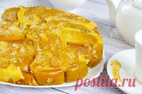 Яблочный пирог "Янтарный"
Рецепт, как приготовить яблочный пирог "Янтарный", рассказала в своей страничке в соцсети Татьяна Толстая, внучка А.Толстого. В идеале для пирога берется Антоновка. Но я попробовала с Симиренко, результат меня порадовал. Полупрозрачные ломтики запеченных яблок в сладком желе с небольшим количеством теста - это очень вкусно!
Ингридиенты:
Яблоко: 1,5 Килограмма (Антоновка или Симиренко),
Сахар: 1 Стакан,
Масло сливочное: 50 Грамм,
Разрыхлитель: 1/2 ...