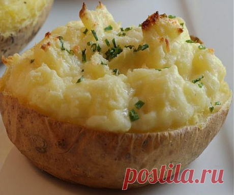 Фаршированный картофель с грибами в микроволновке.