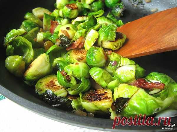 Жареная брюссельская капуста с изюмом - кулинарный рецепт на Повар.ру