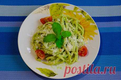 Итальянская паста linguini с авторским соусом песто