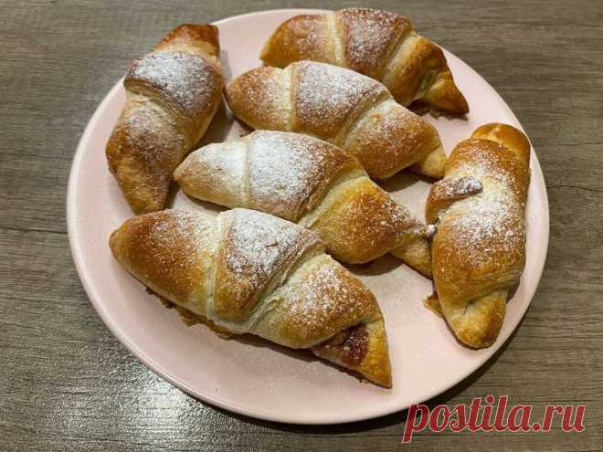 Круассаны с бананом и шоколадом