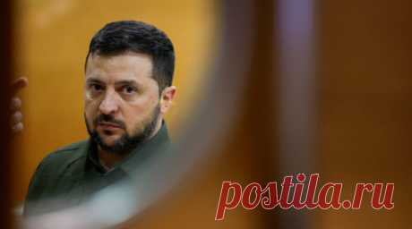 Во французском Вьене сняли флаг Украины после слов Зеленского об Азербайджане. Мэр французского города Вьен Тьерри Ковач постановил снять флаг Украины с фронтона здания местной администрации после слов Владимира Зеленского о сотрудничестве с Азербайджаном. Читать далее