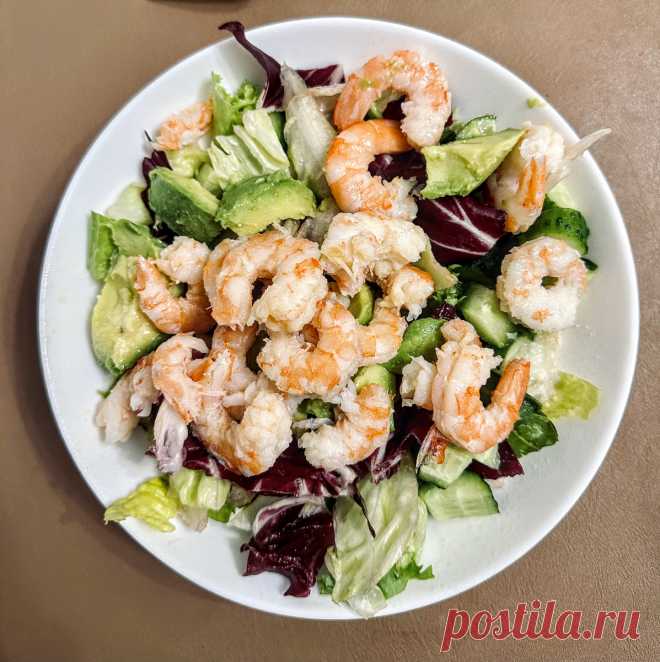 12 сытных, ярких и вкусных салатов с высоким содержанием белка и ценных питательных веществ: вторая волна идей от наших читателей | Nice&Easy | Дзен