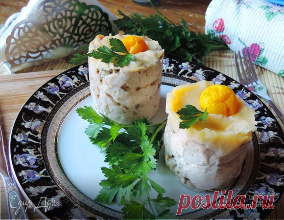 Куриные маффины с грибной начинкой. Ингредиенты: шампиньоны, куриное филе, соевый соус