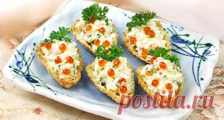 АССОРТИ С СУХАРИКАМИ !!!  **Кура 100г -волокна, краб/палочки 100г -кубик, сыр 100г -м/тёрка, майонез, специи. *Подача: на хлеб, крекер или тарталетки.