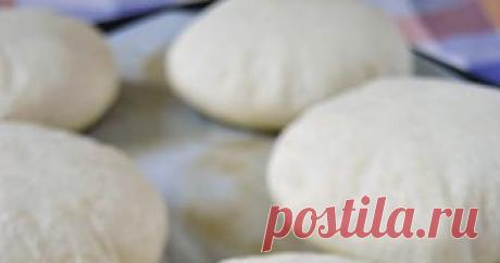 Il pane arabo, finalmente (ed esattamente come lo volevo io) Al supermercato della mia città si trovano dei panini tondi, alti un paio di centimetri e forse anche qualcosina in più, abbastanza bianchi ...