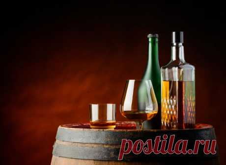 🍸 Домашний коньяк из водки и спирта: рецепты настойки с дубовой корой и пряностями 🍇 💥Можно ли при помощи простых ингредиентов из водки или спирта сделать нечто похожее на коньяк? Наш эксперт знает ответ и готов научить вас! Вы удивитесь, насколько легко🥃