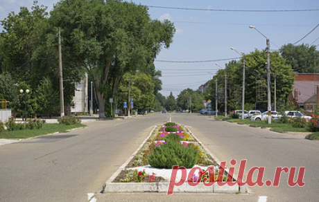 На Кубани выясняют причины ЧП в Приморско-Ахтарске. В соцсетях ранее появилось видео из города, на котором запечатлен, предположительно, взрыв и столб дыма