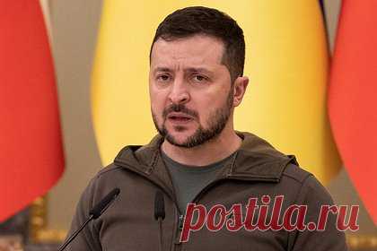 Зеленскому предложили подумать о реалистичных позициях на переговорах с Россией. Помощник президента США по национальной безопасности Джейк Салливан в ходе последней встречи с президентом Украины Владимиром Зеленским предложил подумать о реалистичных позициях на переговорах с Россией. По данным источников, США посоветовали Украине продемонстрировать открытость к самой идее диалога.