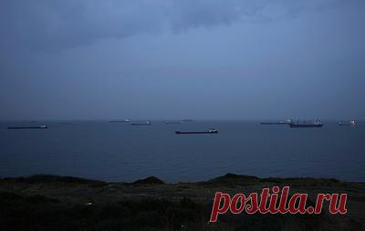 В следовавшем в Ростов-на-Дону судне для перевозки зерна нашли следы взрывчатки. В ЦОС ФСБ также сообщили, что выявили признаки стороннего вмешательства в конструктивные части сухогруза