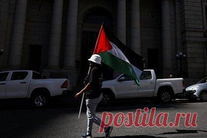 В Палестине призвали Европу ввести санкции против Израиля. Заместитель посла Палестины в Бельгии и Люксембурге Хасан аль-Бельауи призвал Европу наложить санкции на Израиль и не оказывать ему военной поддержки в ходе нынешнего обострения ближневосточного конфликта. По его словам, Европа должна исправить свои исторические ошибки в отношении палестинского народа.