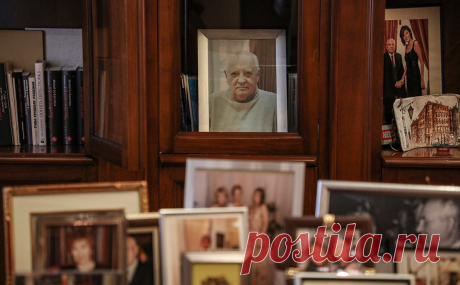 Фонд назвал время прощания с Горбачевым. Церемония прощания с единственным президентом СССР Михаилом Горбачевым, который умер накануне вечером, пройдет с 10:00 до 14:00 3 сентября в Колонном зале Дома союзов, сообщил пресс-секретарь Горбачев-фонда Владимир Поляков, передает ТАСС.