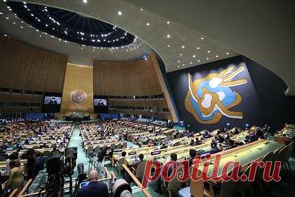 В Тегеране возмутились резолюцией Генеральной Ассамблеи ООН против Ирана. Направленная против Тегерана резолюция Генеральной Ассамблеи ООН по правам человека представляет собой пример двойных стандартов, заявил официальный представитель МИД Ирана Насер Канани Чафи. По его словам, сама резолюция крайне политизирована и сам факт ее существования «обесценивает великую концепцию прав человека».