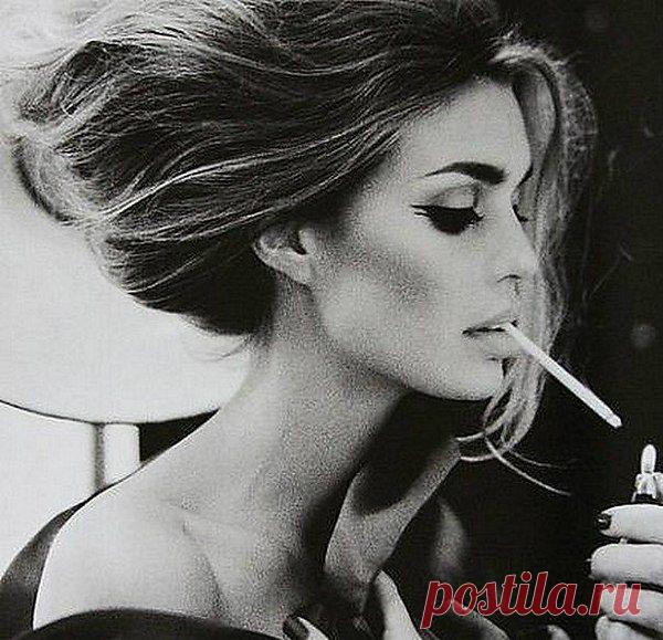 Анна: Словами можно прикасаться............