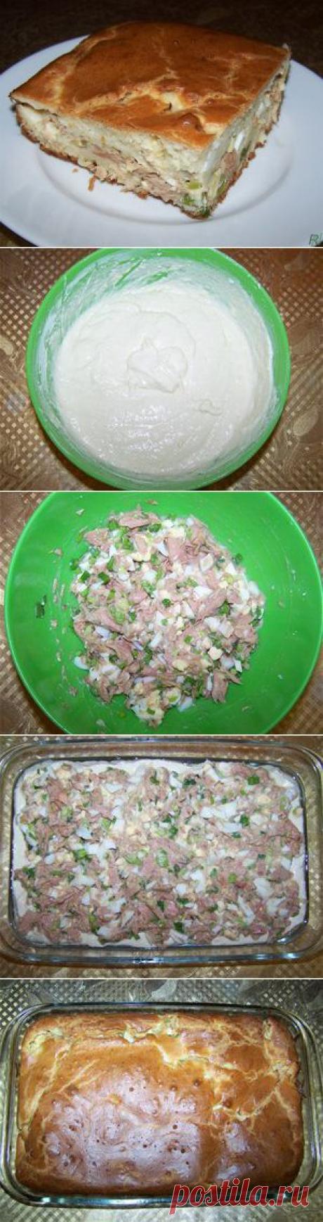 пирог с тунцом, яйцом и зеленым лучком - довольно быстрый, почти мгновенный.