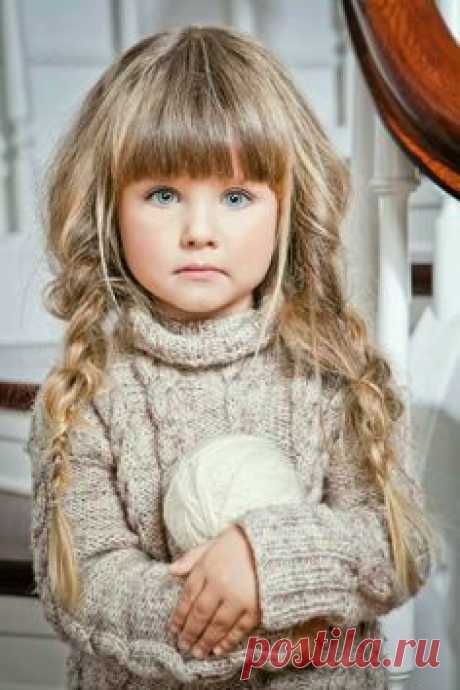Those eyes...that hair!