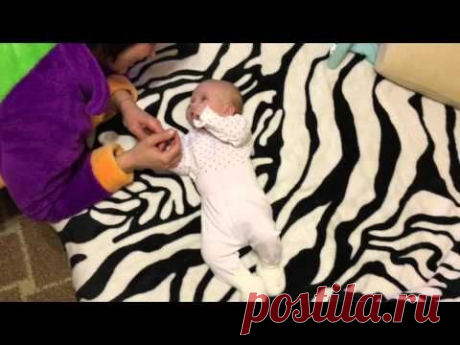 Доминика общается с бабулей