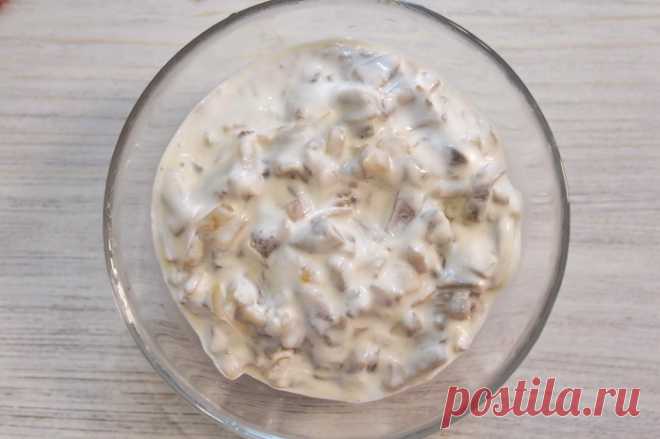 8 рецептов  соусов на сметане к мясу, рыбе, овощам, шаурме