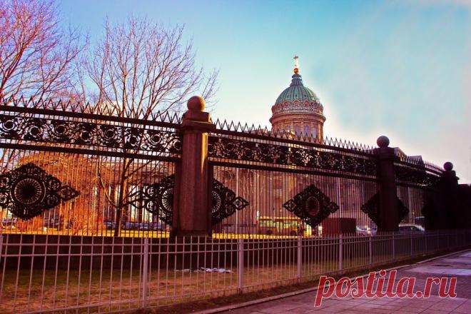 Ограда Воронихинского сквера