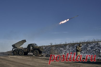 В Госдуме раскрыли долю участвовавших в боях около Соледара наемников и натовцев. Около половины военных, которые принимали участие в боях на стороне Киева в районе Соледара, являются иностранными наемниками и военнослужащими стран НАТО. Об этом в пятницу, 13 января, заявил первый зампред комитета Госдумы по делам СНГ, евразийской интеграции и связям с соотечественниками Виктор Водолацкий.