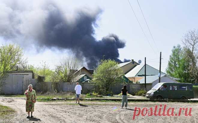 При ударе по машиностроительному заводу в Луганске пострадали 9 человек. ВСУ выпустили несколько ракет по машиностроительному заводу в Луганске, который готовили к запуску производства, пострадали девять человек, сообщил глава ЛНР. Ранее сообщали о взрывах в районе городского автовокзала и школы №5