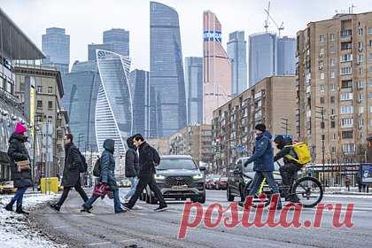 Москвичи стали чаще покупать элитное жилье со скидками. В Москве за десять месяцев 2022 года более 70 процентов сделок с элитной недвижимостью проходили с применением рассрочки или отсрочки платежей, при этом за период с января по октябрь 2021-го на такие программы пришлось 20 процентов от общего числа покупок. Таким образом, за год показатель увеличился в 3,5 раза.