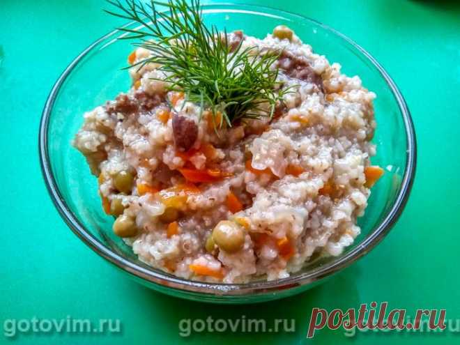 Ячневая каша с куриной печенкой и горошком в мультиварке. Рецепт с фото Ячневая крупа - это дробленые ячменные зерна, из которых готовят не только вкусные, но и полезные каши на воде и молоке, мясные блюда и даже добавлять в супы. В этом рецепте мы расскажем, как приготовить отличную ячневую кашу на воде с кусочками печенки и зеленым горошком. Плюс приготовления ячки в мультиварке в том, что эта крупа становится только вкуснее при долгой тепловой обработке. Поэтому для при...