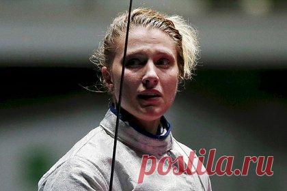 В России отреагировали на отказ украинской саблистки пожать руку россиянке. Зампред комитета Госдумы по международным делам и олимпийская чемпионка по конькобежному спорту Светлана Журова прокомментировала отказ украинской саблистки Ольги Харлан пожать руку российской сопернице Анне Смирновой после поединка. Журова назвала поведение украинки неэтичным.