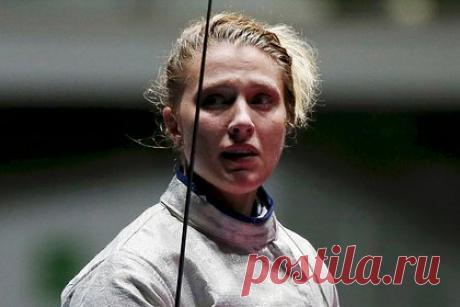 В России отреагировали на отказ украинской саблистки пожать руку россиянке. Зампред комитета Госдумы по международным делам и олимпийская чемпионка по конькобежному спорту Светлана Журова прокомментировала отказ украинской саблистки Ольги Харлан пожать руку российской сопернице Анне Смирновой после поединка. Журова назвала поведение украинки неэтичным.